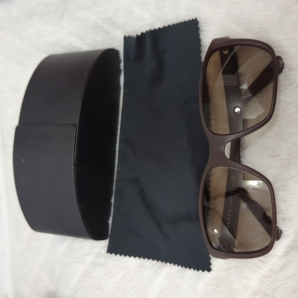 Prada Sunglasses With Case and Dust Cloth - Picture 1 of 12